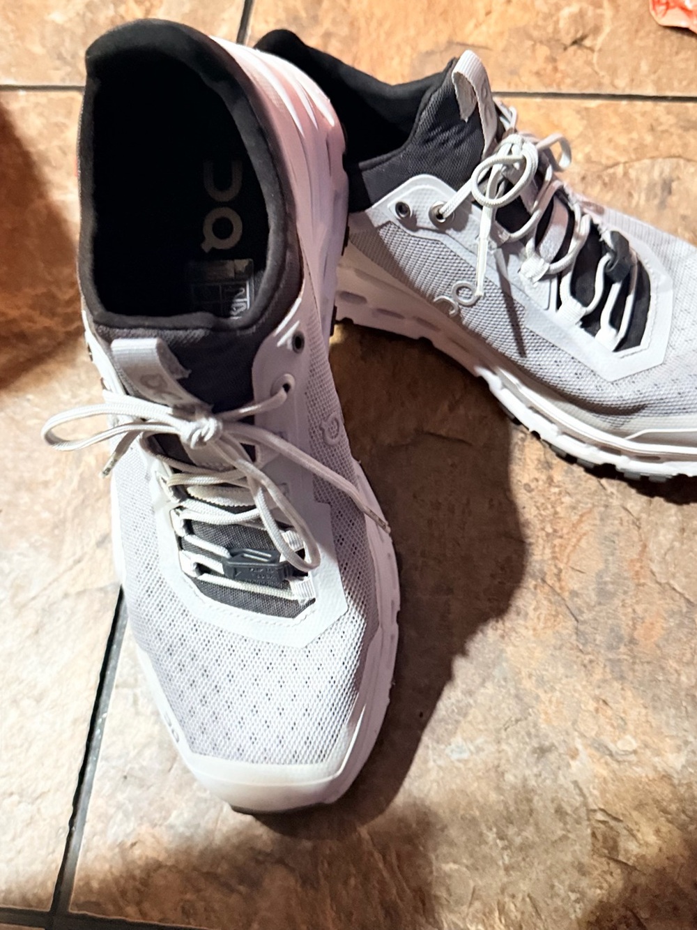 On Cloud-Gray Women's Athletic Sneakers with Black tongue